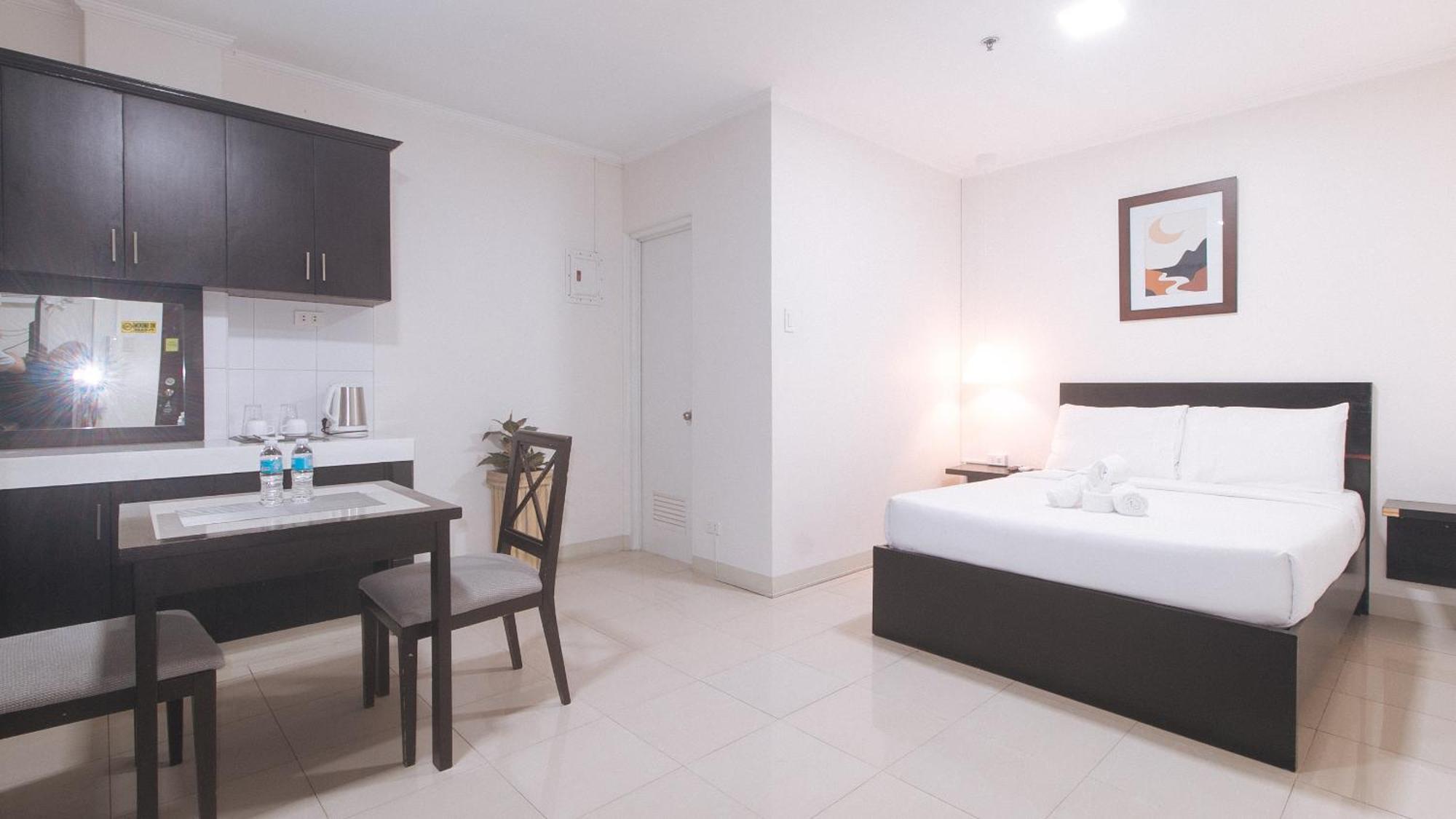 Urbanview At Evangelista Street Makati Makati City Zewnętrze zdjęcie
