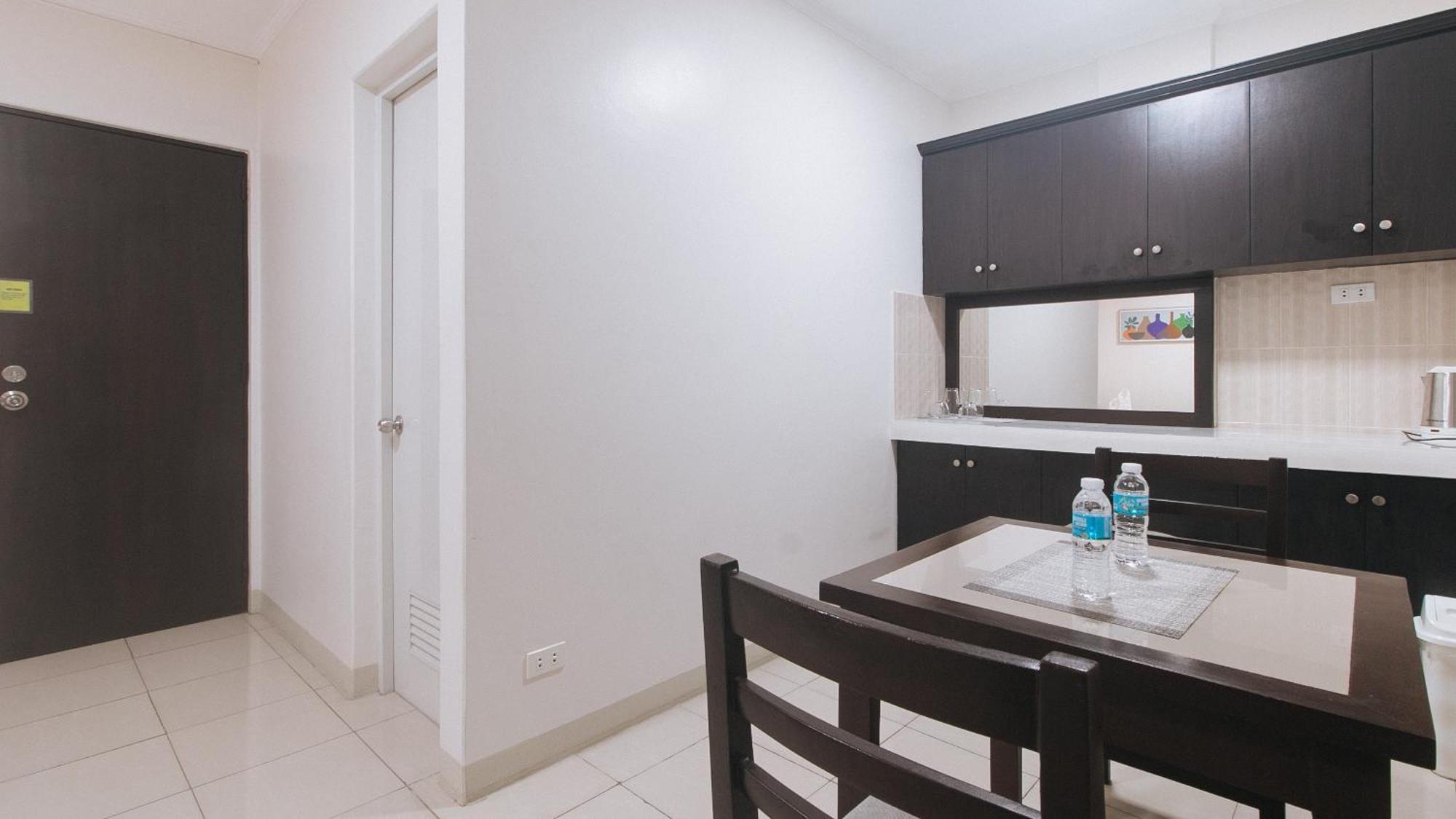 Urbanview At Evangelista Street Makati Makati City Zewnętrze zdjęcie