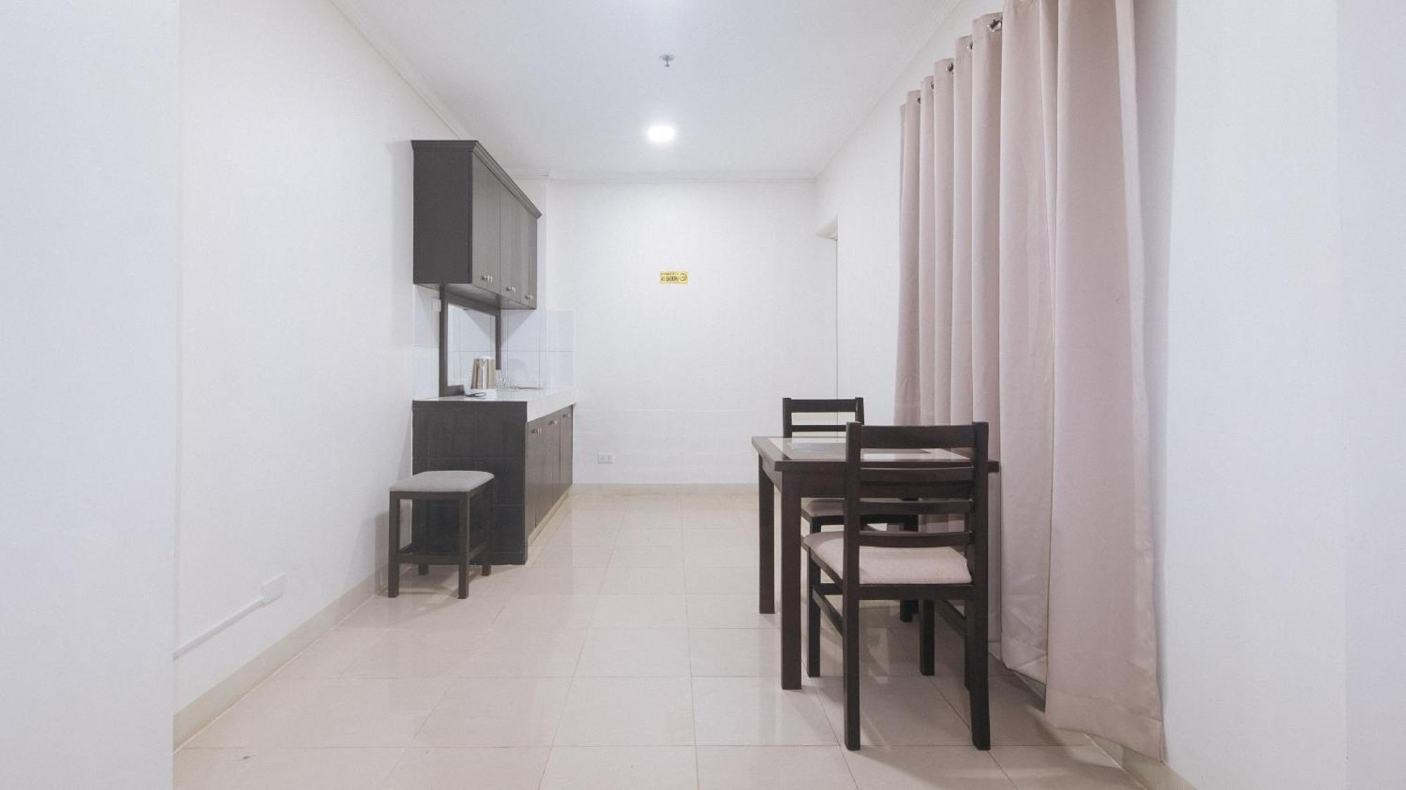 Urbanview At Evangelista Street Makati Makati City Zewnętrze zdjęcie
