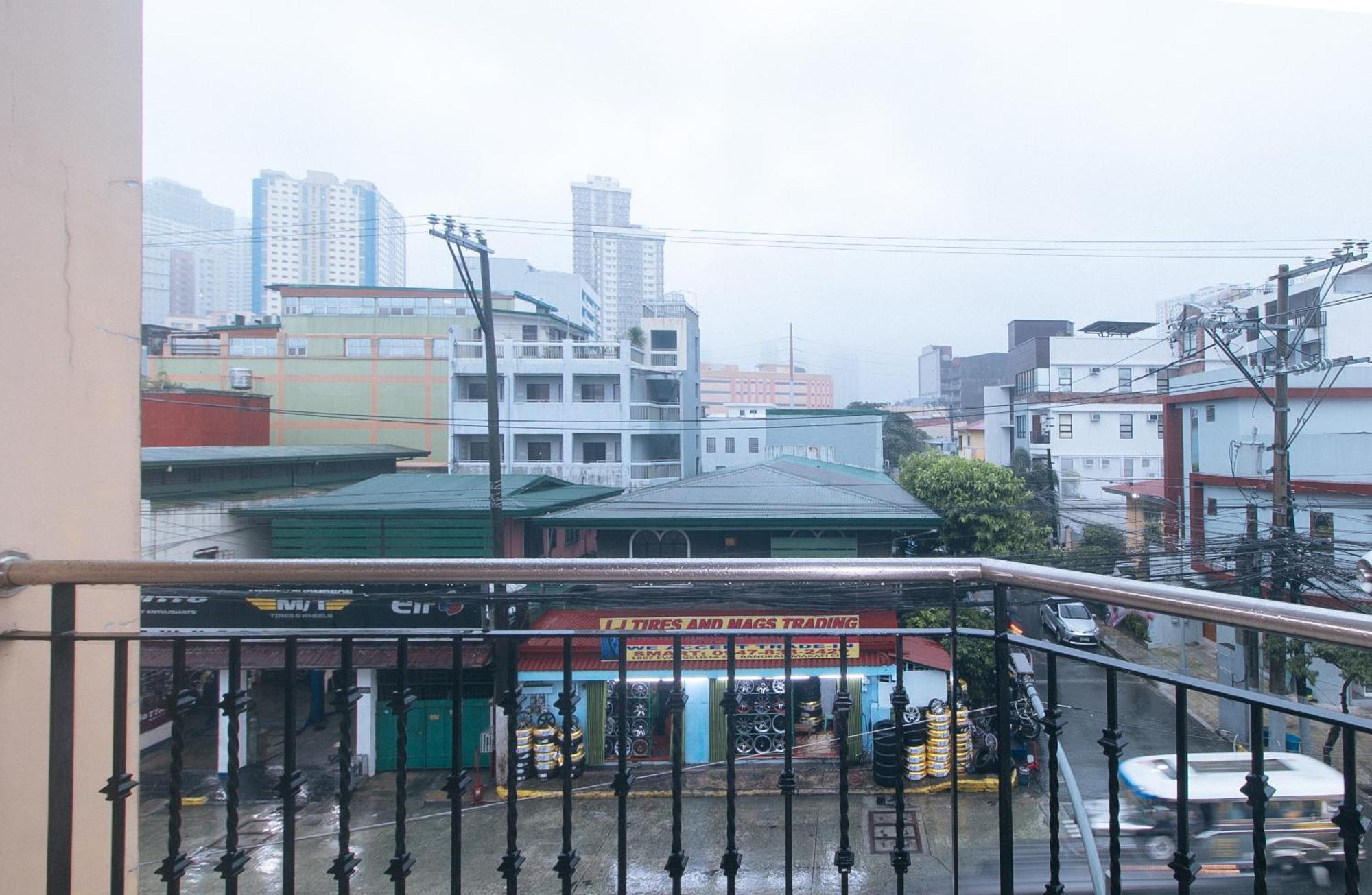 Urbanview At Evangelista Street Makati Makati City Zewnętrze zdjęcie
